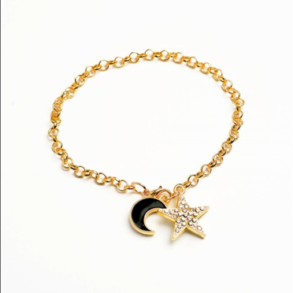 CLEARANCE NEW Star and moon charm bracelet in gold - Picture 6 of 6